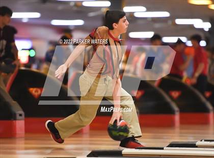 Thumbnail 1 in LHSAA Bowling State Championship Quarterfinals (Morning Round-Kenner) photogallery.