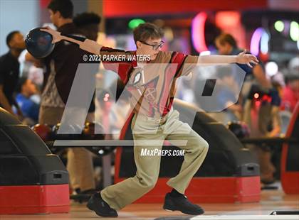 Thumbnail 2 in LHSAA Bowling State Championship Quarterfinals (Morning Round-Kenner) photogallery.
