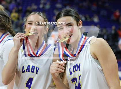 Thumbnail 1 in Lipan vs. Gruver (UIL 2A State Final Medal Ceremony) photogallery.