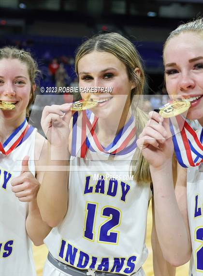 Thumbnail 1 in Lipan vs. Gruver (UIL 2A State Final Medal Ceremony) photogallery.