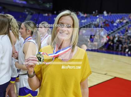 Thumbnail 2 in Lipan vs. Gruver (UIL 2A State Final Medal Ceremony) photogallery.
