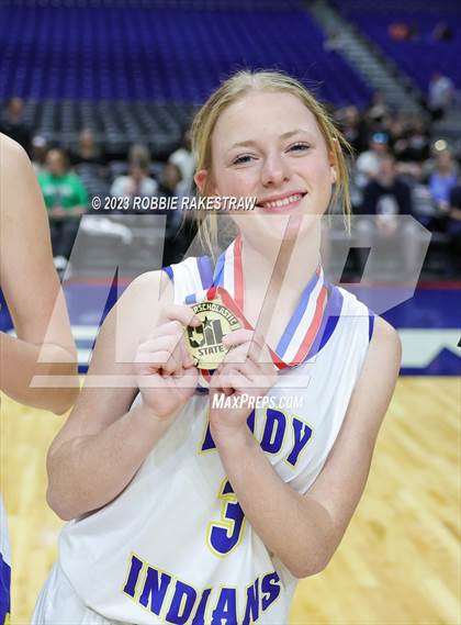 Thumbnail 1 in Lipan vs. Gruver (UIL 2A State Final Medal Ceremony) photogallery.