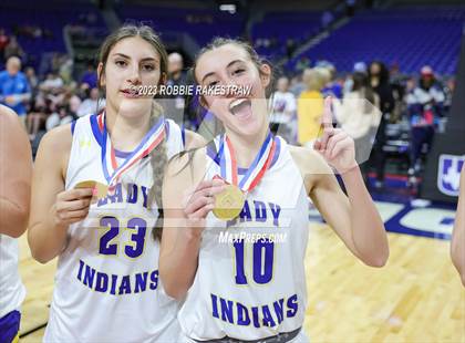 Thumbnail 3 in Lipan vs. Gruver (UIL 2A State Final Medal Ceremony) photogallery.