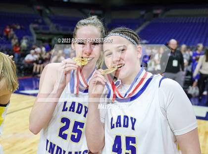 Thumbnail 2 in Lipan vs. Gruver (UIL 2A State Final Medal Ceremony) photogallery.
