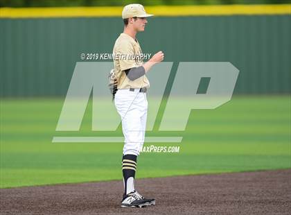 Thumbnail 2 in Cleburne vs Midlothian Game 3 (UIL 5A Regional Quarterfinal) photogallery.