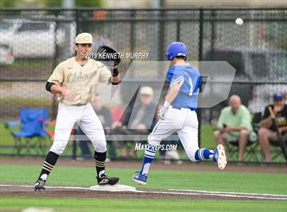 Thumbnail 3 in Cleburne vs Midlothian Game 3 (UIL 5A Regional Quarterfinal) photogallery.