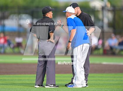 Thumbnail 3 in Cleburne vs Midlothian Game 3 (UIL 5A Regional Quarterfinal) photogallery.