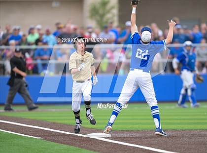 Thumbnail 3 in Cleburne vs Midlothian Game 3 (UIL 5A Regional Quarterfinal) photogallery.