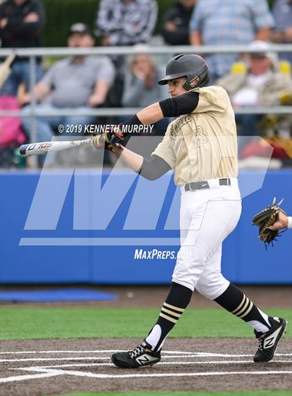 Thumbnail 1 in Cleburne vs Midlothian Game 3 (UIL 5A Regional Quarterfinal) photogallery.