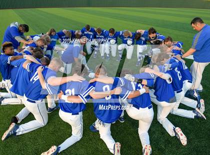 Thumbnail 3 in Cleburne vs Midlothian Game 3 (UIL 5A Regional Quarterfinal) photogallery.