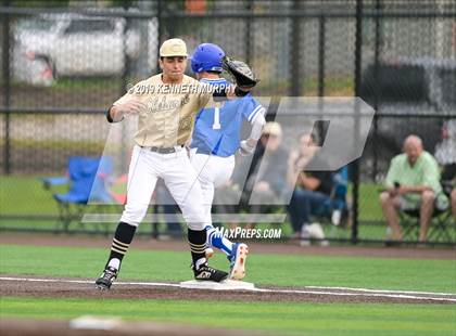 Thumbnail 2 in Cleburne vs Midlothian Game 3 (UIL 5A Regional Quarterfinal) photogallery.