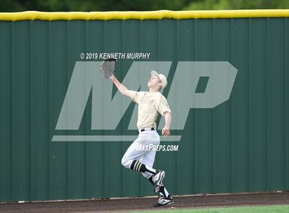 Thumbnail 2 in Cleburne vs Midlothian Game 3 (UIL 5A Regional Quarterfinal) photogallery.