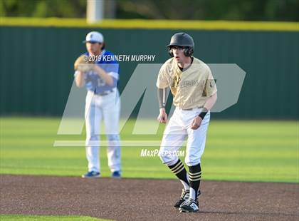 Thumbnail 3 in Cleburne vs Midlothian Game 3 (UIL 5A Regional Quarterfinal) photogallery.