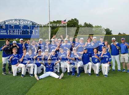 Thumbnail 3 in Cleburne vs Midlothian Game 3 (UIL 5A Regional Quarterfinal) photogallery.