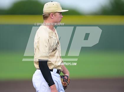 Thumbnail 2 in Cleburne vs Midlothian Game 3 (UIL 5A Regional Quarterfinal) photogallery.