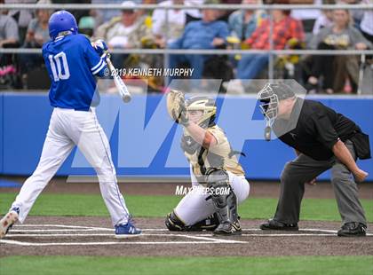 Thumbnail 2 in Cleburne vs Midlothian Game 3 (UIL 5A Regional Quarterfinal) photogallery.