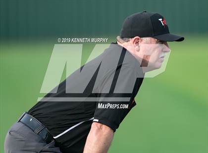 Thumbnail 2 in Cleburne vs Midlothian Game 3 (UIL 5A Regional Quarterfinal) photogallery.