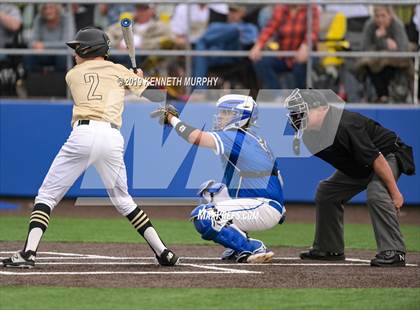 Thumbnail 2 in Cleburne vs Midlothian Game 3 (UIL 5A Regional Quarterfinal) photogallery.