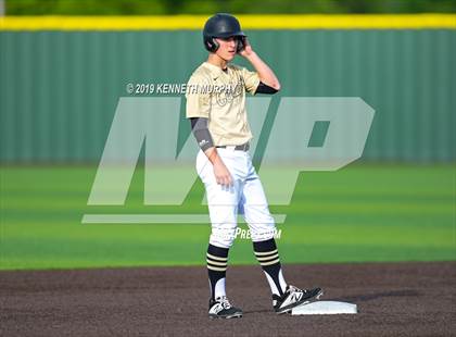 Thumbnail 3 in Cleburne vs Midlothian Game 3 (UIL 5A Regional Quarterfinal) photogallery.