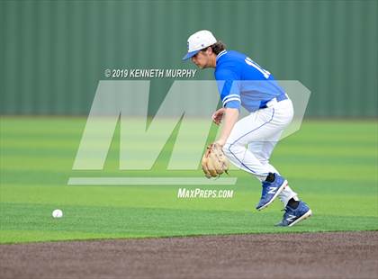 Thumbnail 1 in Cleburne vs Midlothian Game 3 (UIL 5A Regional Quarterfinal) photogallery.