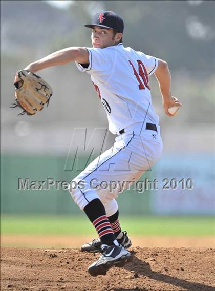 Thumbnail 2 in Moorpark @ Palos Verdes photogallery.