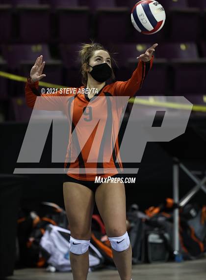 Thumbnail 3 in University vs Lamar (CHSAA 3A 1st Round) photogallery.