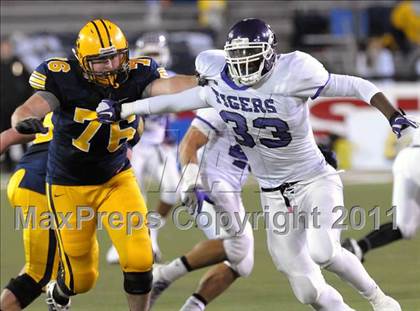 Thumbnail 2 in Pickerington Central vs. St. Ignatius (OHSAA D1 Final) photogallery.