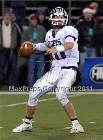 Thumbnail 3 in Pickerington Central vs. St. Ignatius (OHSAA D1 Final) photogallery.