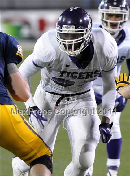 Thumbnail 2 in Pickerington Central vs. St. Ignatius (OHSAA D1 Final) photogallery.