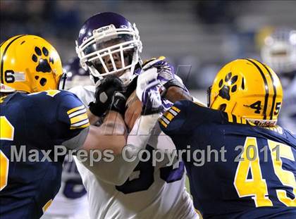 Thumbnail 3 in Pickerington Central vs. St. Ignatius (OHSAA D1 Final) photogallery.
