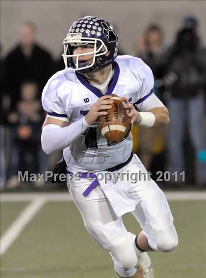Thumbnail 3 in Pickerington Central vs. St. Ignatius (OHSAA D1 Final) photogallery.