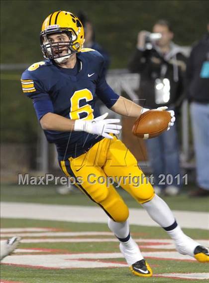 Thumbnail 3 in Pickerington Central vs. St. Ignatius (OHSAA D1 Final) photogallery.