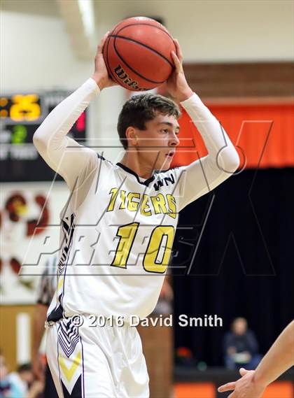 Thumbnail 2 in Wellington-Napoleon vs Lexington (I-70 vs. MRVC East Challenge Tournament) photogallery.