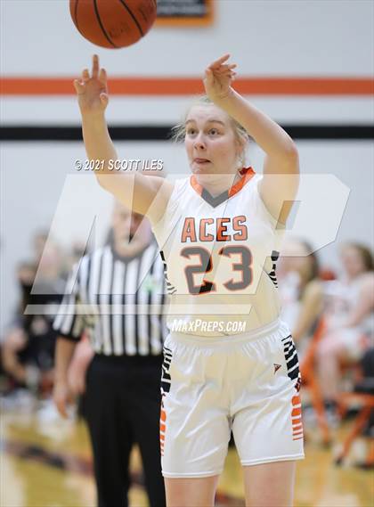 Thumbnail 3 in Hamilton Township vs Amanda-Clearcreek photogallery.