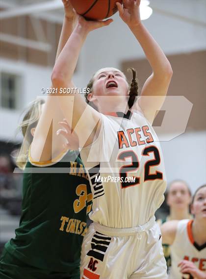 Thumbnail 1 in Hamilton Township vs Amanda-Clearcreek photogallery.
