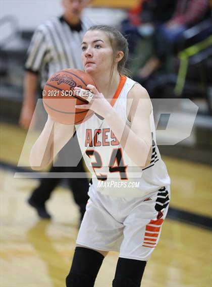 Thumbnail 1 in Hamilton Township vs Amanda-Clearcreek photogallery.