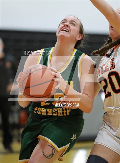 Thumbnail 3 in Hamilton Township vs Amanda-Clearcreek photogallery.