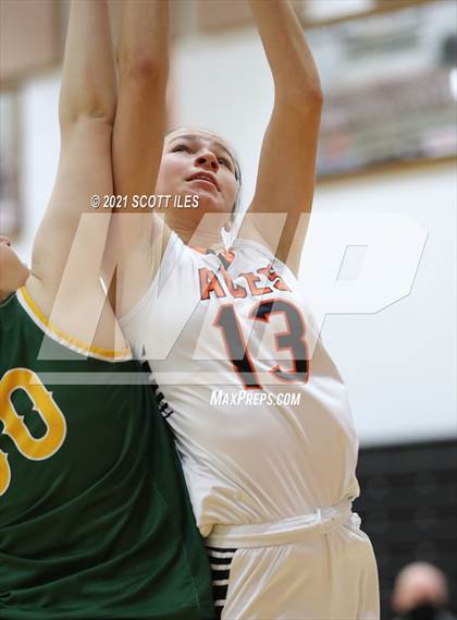Thumbnail 3 in Hamilton Township vs Amanda-Clearcreek photogallery.