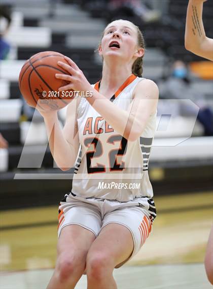 Thumbnail 1 in Hamilton Township vs Amanda-Clearcreek photogallery.