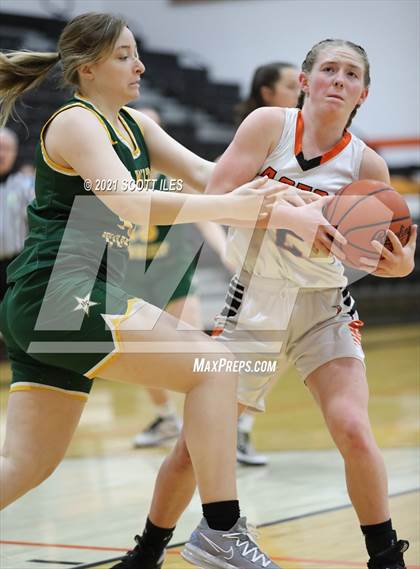 Thumbnail 1 in Hamilton Township vs Amanda-Clearcreek photogallery.
