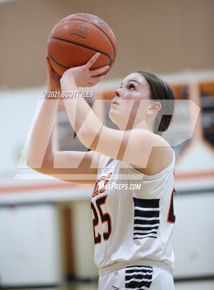 Thumbnail 2 in Hamilton Township vs Amanda-Clearcreek photogallery.