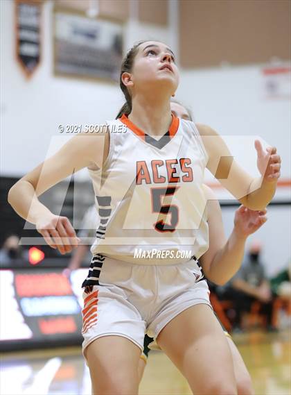Thumbnail 3 in Hamilton Township vs Amanda-Clearcreek photogallery.