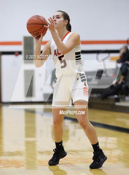 Thumbnail 1 in Hamilton Township vs Amanda-Clearcreek photogallery.