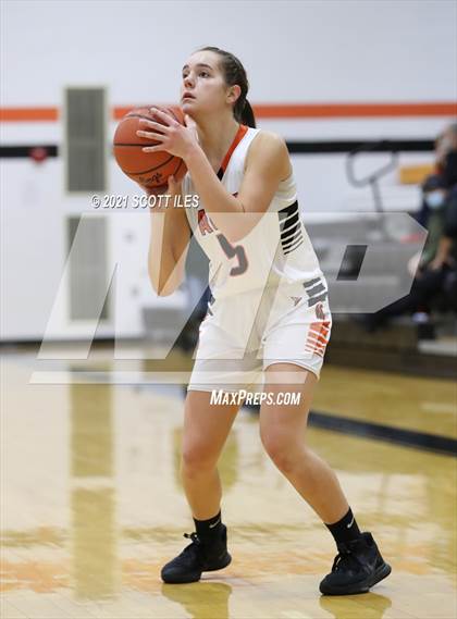 Thumbnail 3 in Hamilton Township vs Amanda-Clearcreek photogallery.