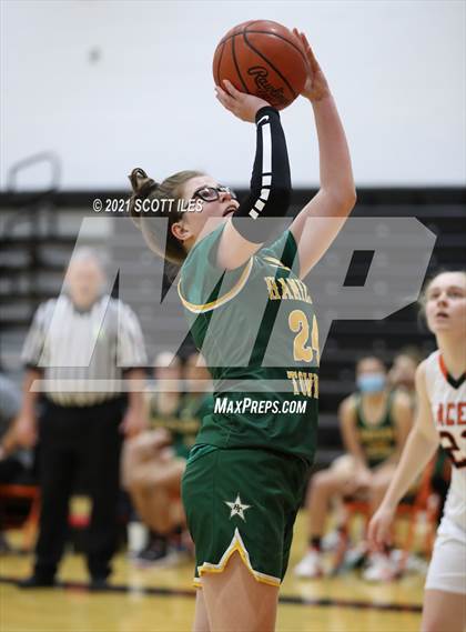 Thumbnail 1 in Hamilton Township vs Amanda-Clearcreek photogallery.