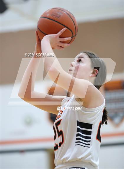 Thumbnail 3 in Hamilton Township vs Amanda-Clearcreek photogallery.