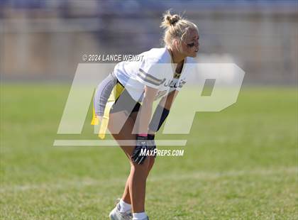 Thumbnail 3 in Mullen vs. Highlands Ranch (CHSAA 4A Second Round) photogallery.