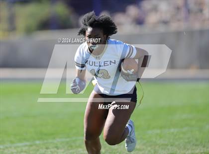 Thumbnail 3 in Mullen vs. Highlands Ranch (CHSAA 4A Second Round) photogallery.