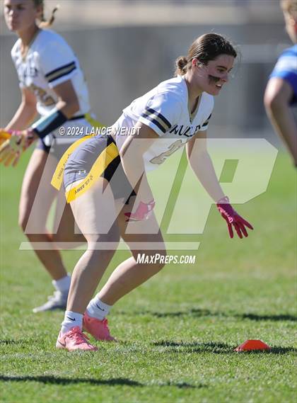 Thumbnail 3 in Mullen vs. Highlands Ranch (CHSAA 4A Second Round) photogallery.
