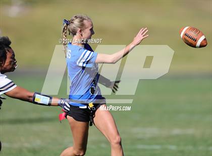 Thumbnail 2 in Mullen vs. Highlands Ranch (CHSAA 4A Second Round) photogallery.